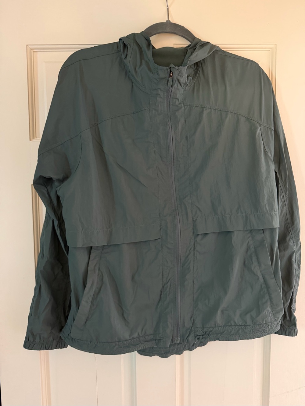 lululemon athletica Lightweight Hooded Windbreaker in Slate Green